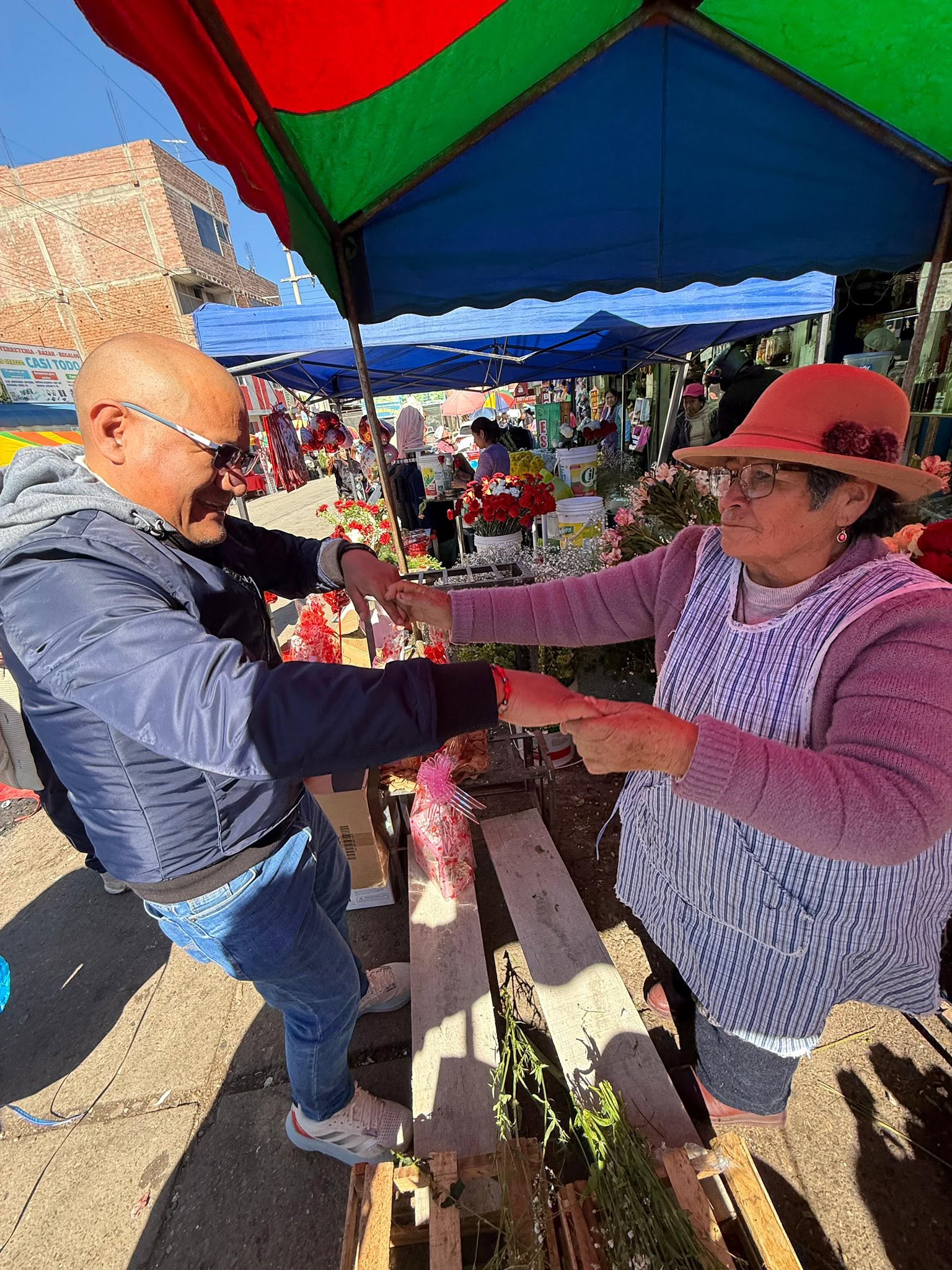 Unidos con nuestros hermanos transportistas de El Tambo.